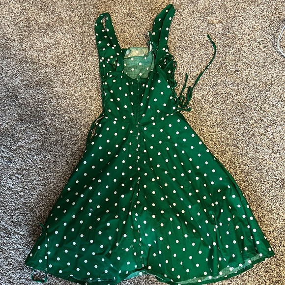 Short adjustable size dress - Picture 2 of 4
